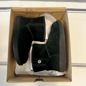 UGG Kids Jona Boot Black Size 2